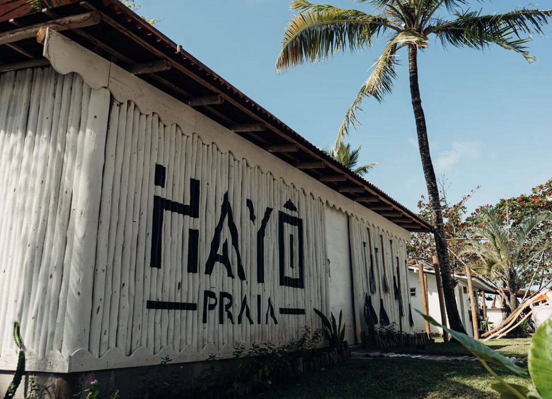 logomarca hayo-praia.jpg